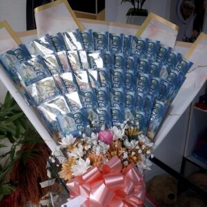 10k money bouquet